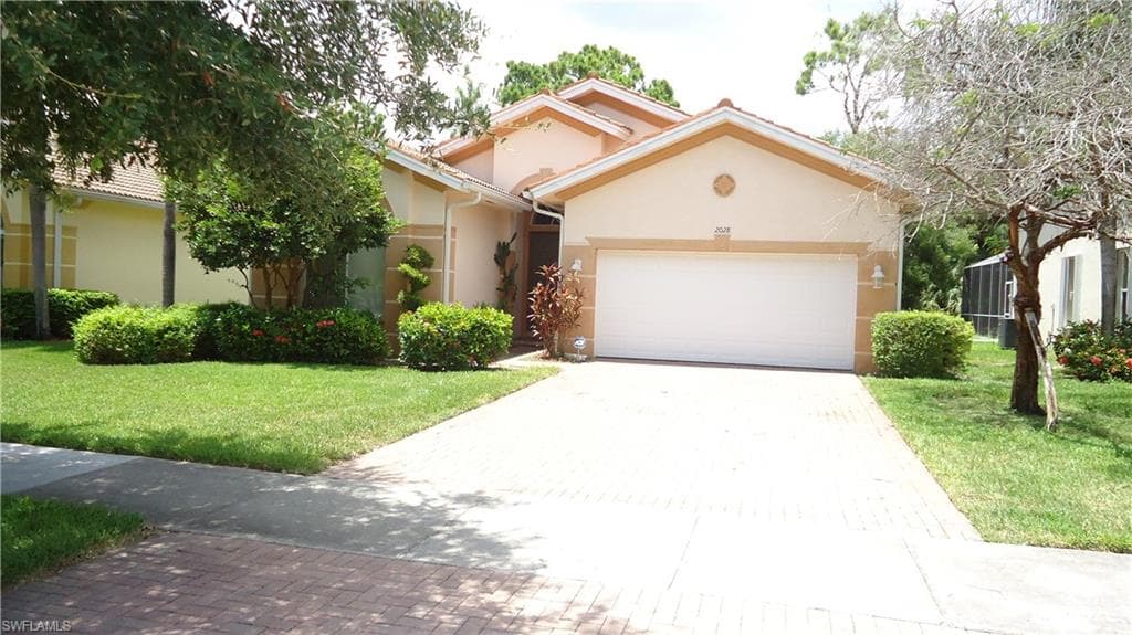 2028 Par DR NAPLES, FL 34120