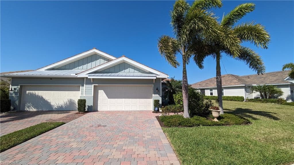 14822 Edgewater CIR NAPLES, FL 34114