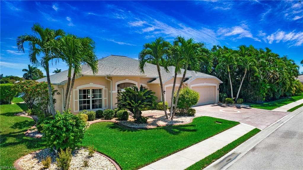 23376 Olde Meadowbrook CIR ESTERO, FL 34134