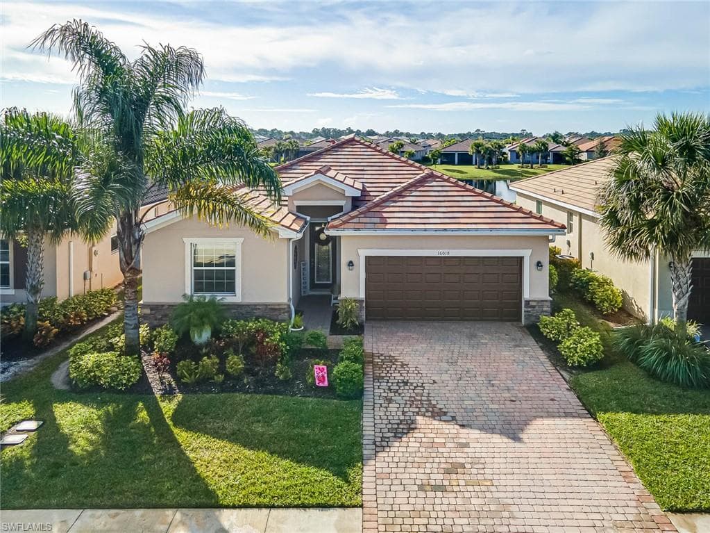 16018 Mistflower DR ALVA, FL 33920