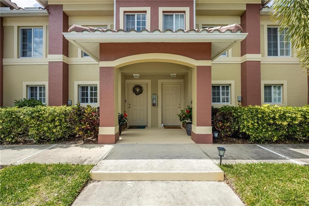 9400 Ivy Brook RUN 105 FORT MYERS, FL 33913