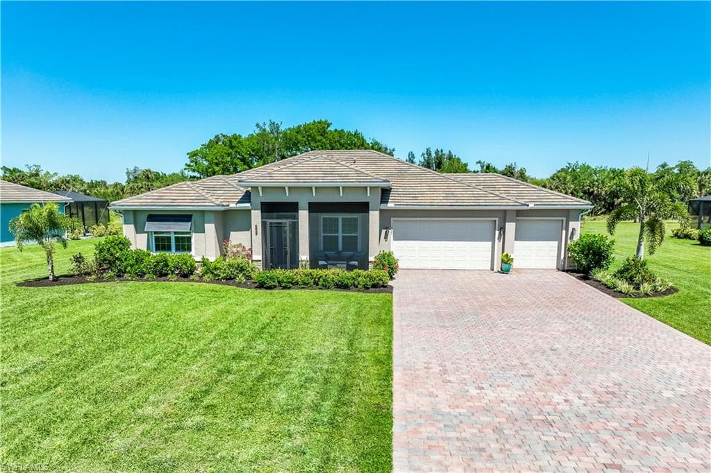 2121 Hickeys Creekside DR ALVA, FL 33920