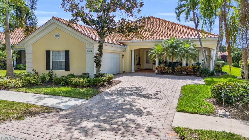 5815 Charlton WAY NAPLES, FL 34119
