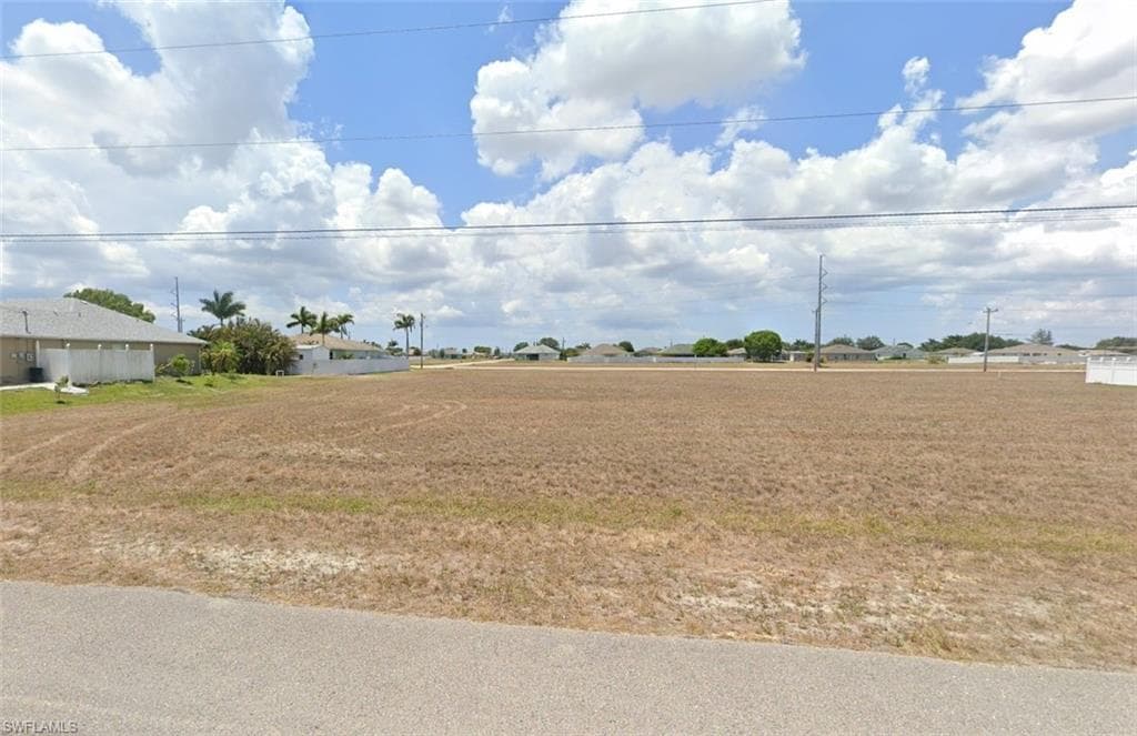 1018 NE Juanita PL CAPE CORAL, FL 33909