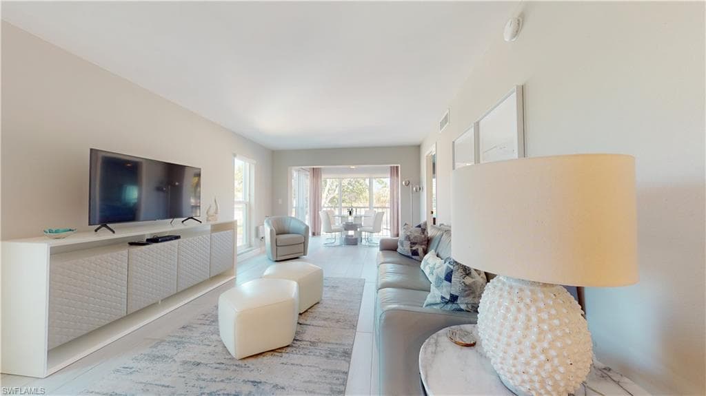 53 High Point CIR W 203 NAPLES, FL 34103