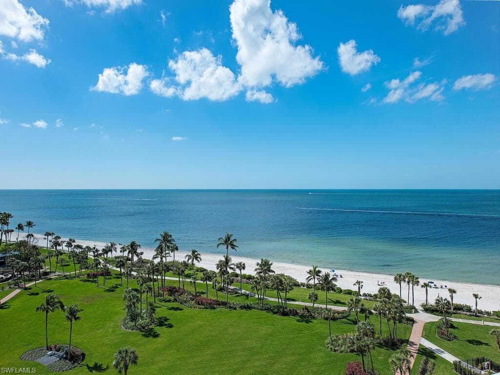 4041 Gulf Shore BLVD N 1002 NAPLES, FL 34103