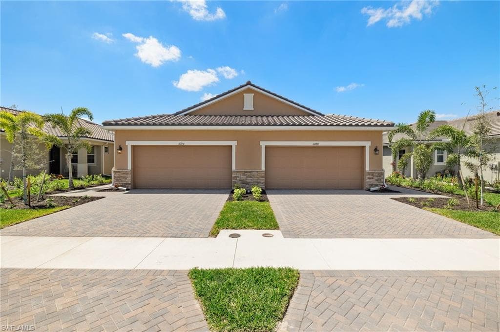 10290 Bonavie Cove DR FORT MYERS, FL 33966