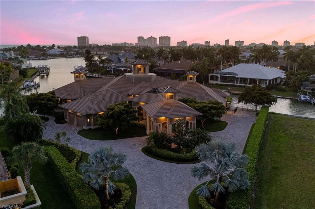 1629 McIlvaine CT MARCO ISLAND, FL 34145