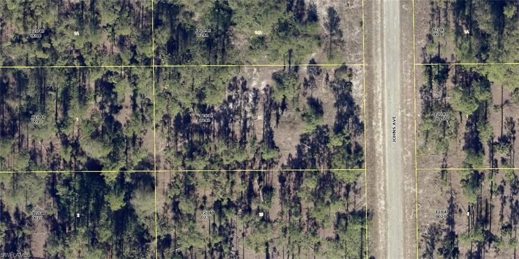 1123 Johns AVE LEHIGH ACRES, FL 33972