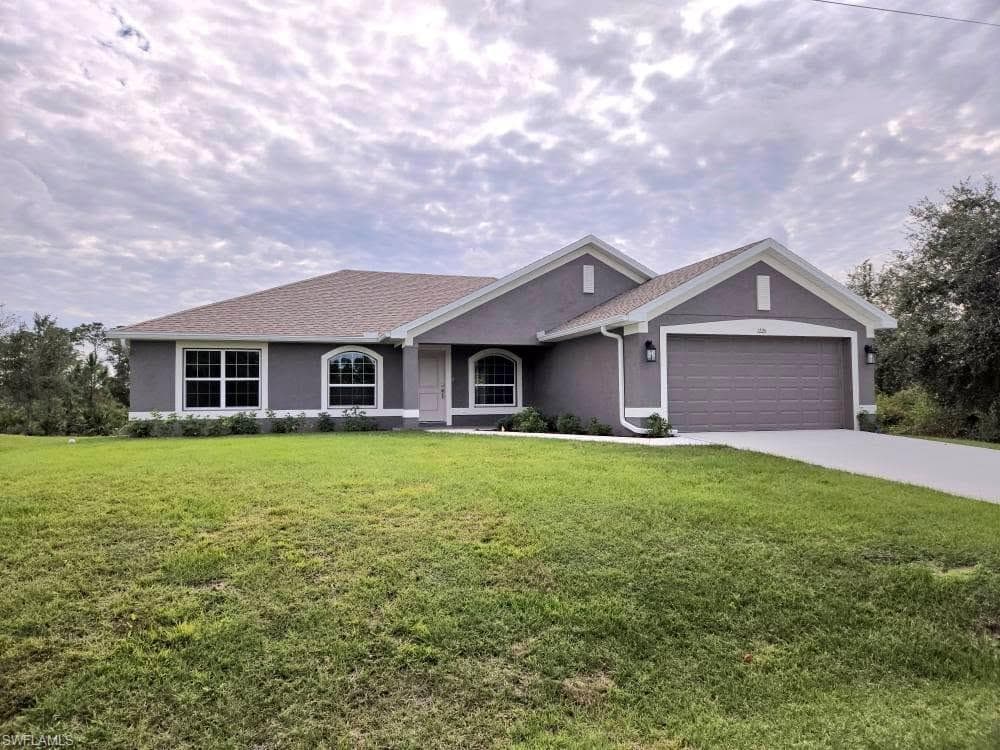 1226 Eddy ST E LEHIGH ACRES, FL 33974