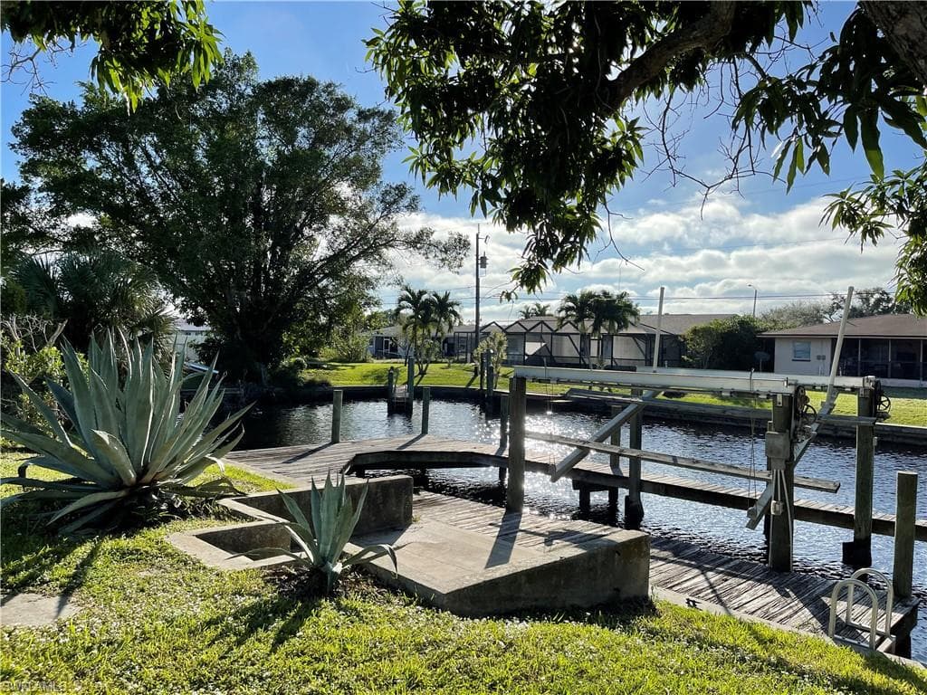 5150 York CT CAPE CORAL, FL 33904