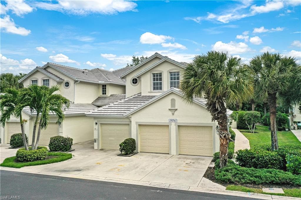 19061 Ridgepoint DR 102 ESTERO, FL 33928