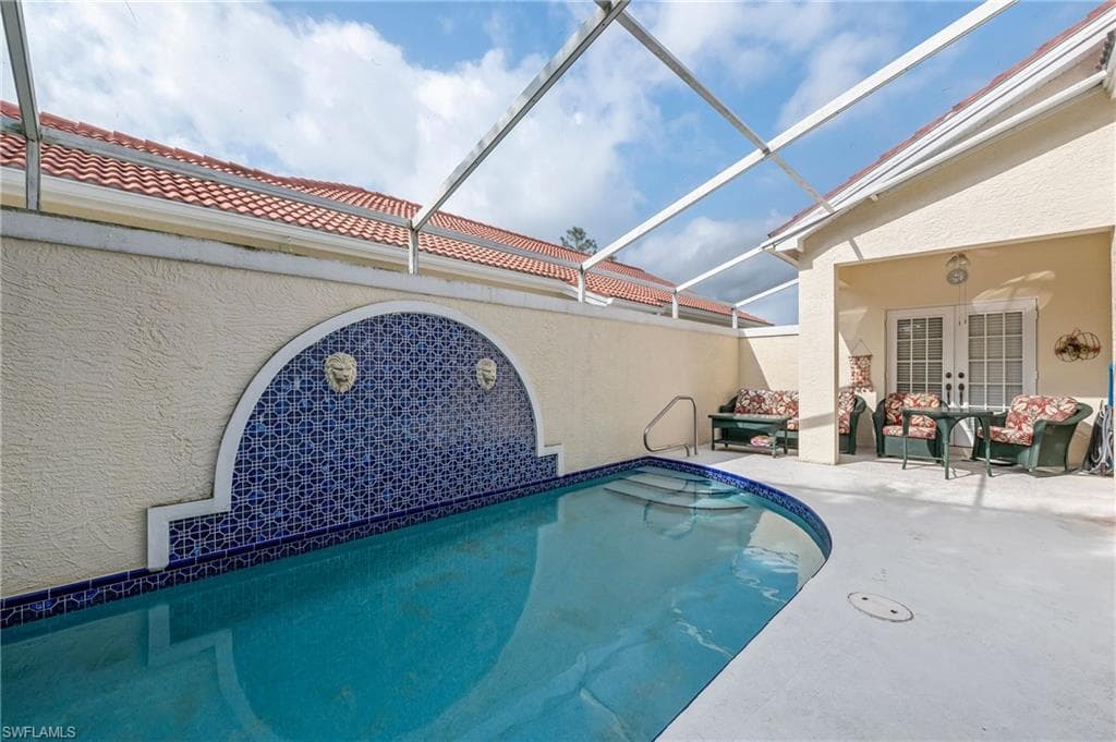 327 Pindo Palm DR NAPLES, FL 34104