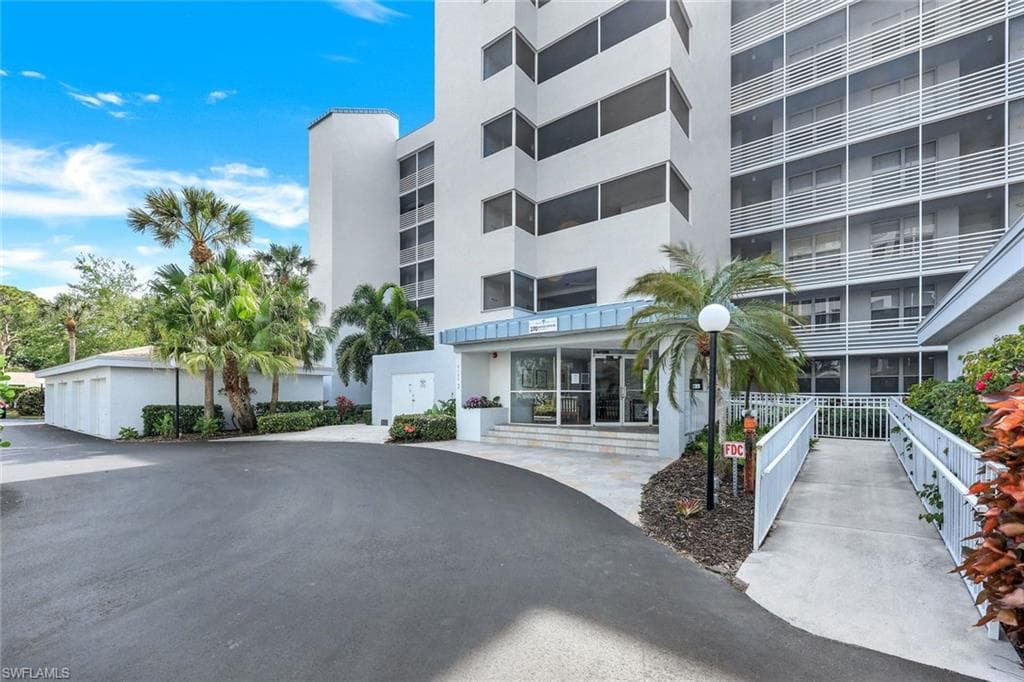 270 Naples Cove DR 3306 NAPLES, FL 34110