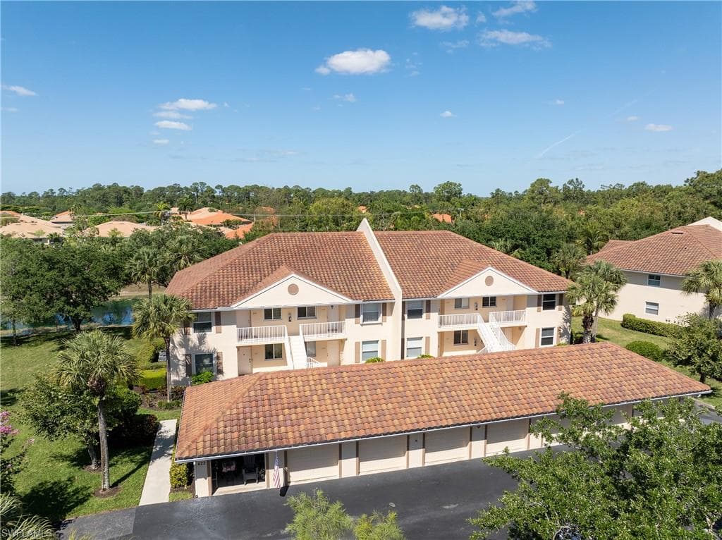 422 Valerie WAY 104 NAPLES, FL 34104