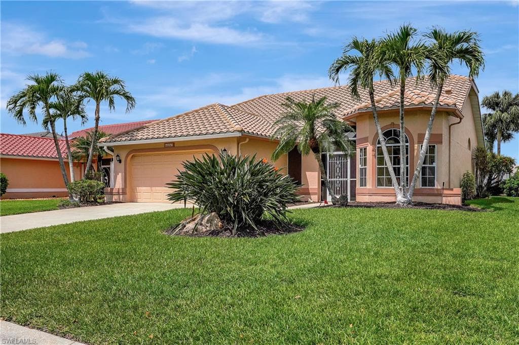 8087 Breton CIR FORT MYERS, FL 33912