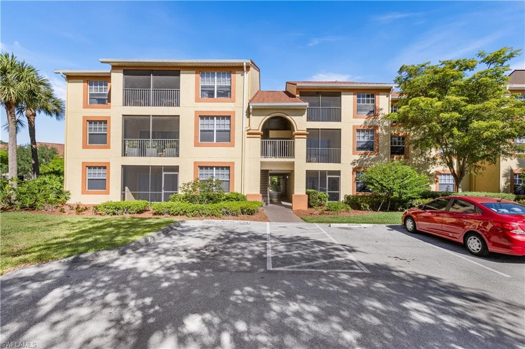 7975 Preserve CIR 1017 NAPLES, FL 34119