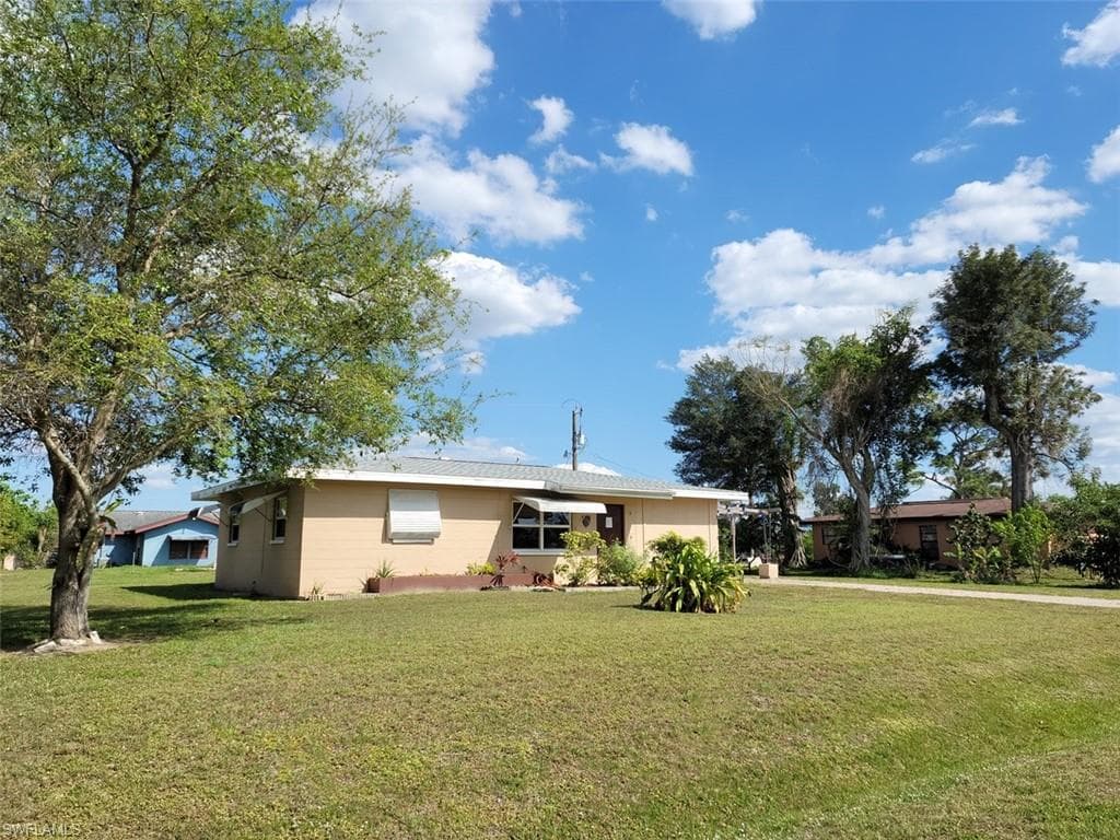 114 Florida RD LEHIGH ACRES, FL 33936