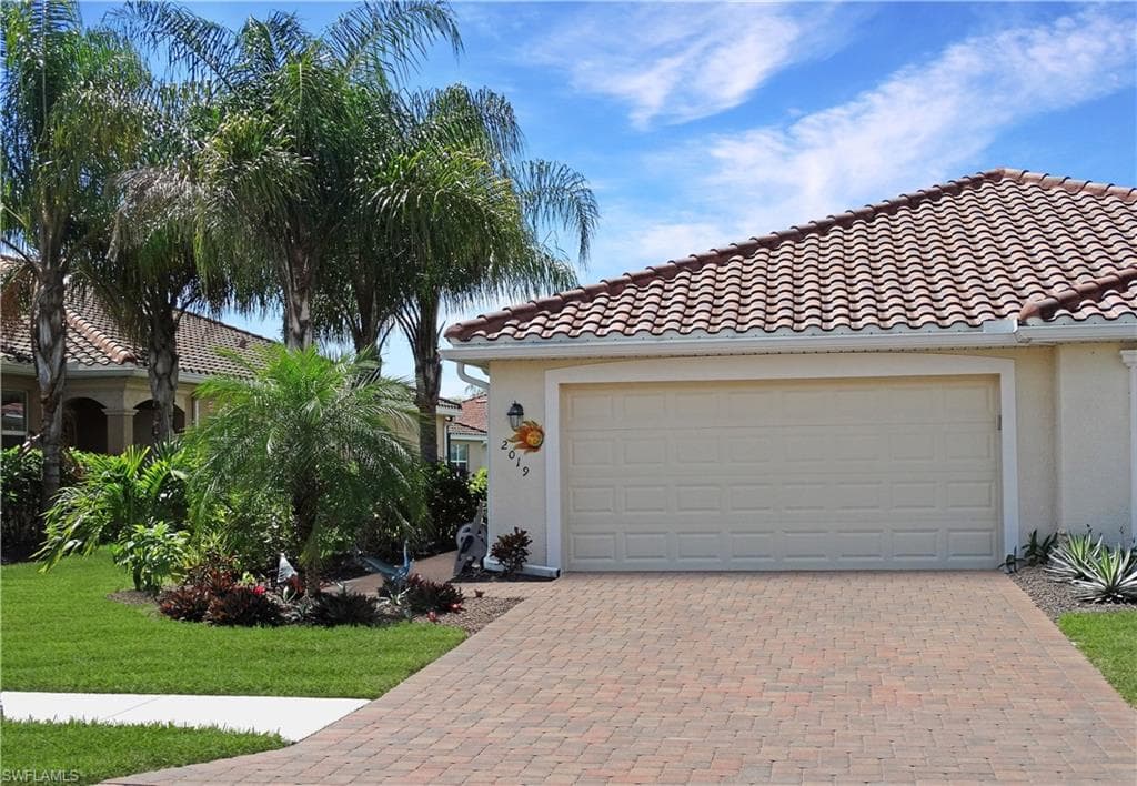 2019 Wellington ST NAPLES, FL 34120