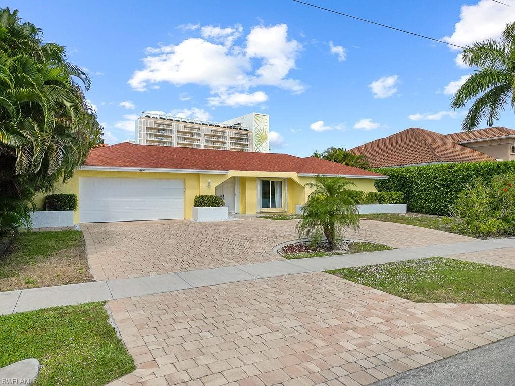 664 Seagrape DR MARCO ISLAND, FL 34145
