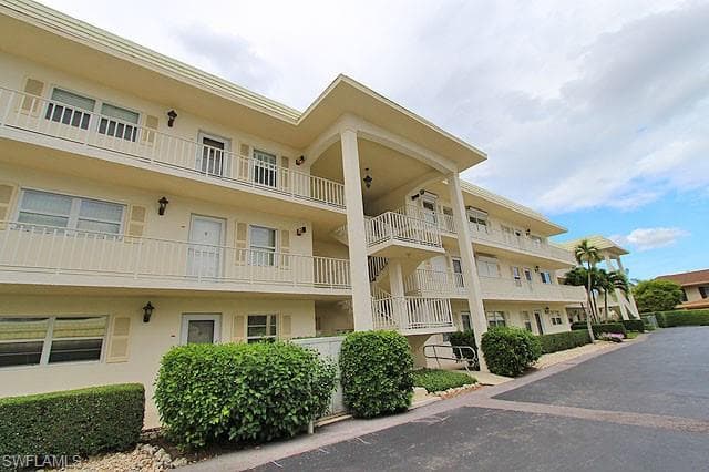 3055 Riviera DR 303 NAPLES, FL 34103