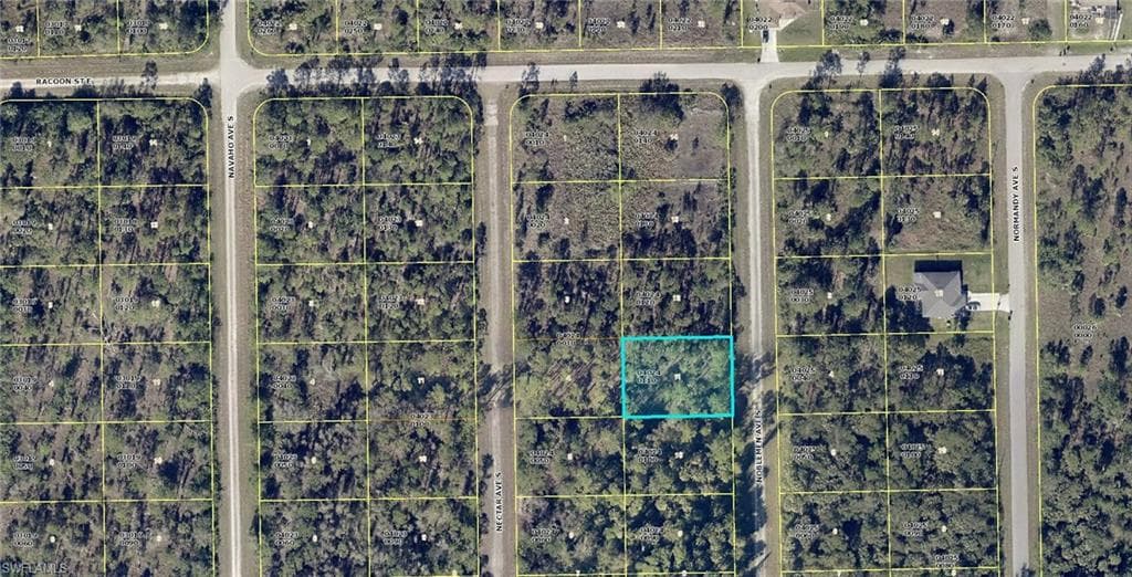 130 Noblemen AVE S LEHIGH ACRES, FL 33974