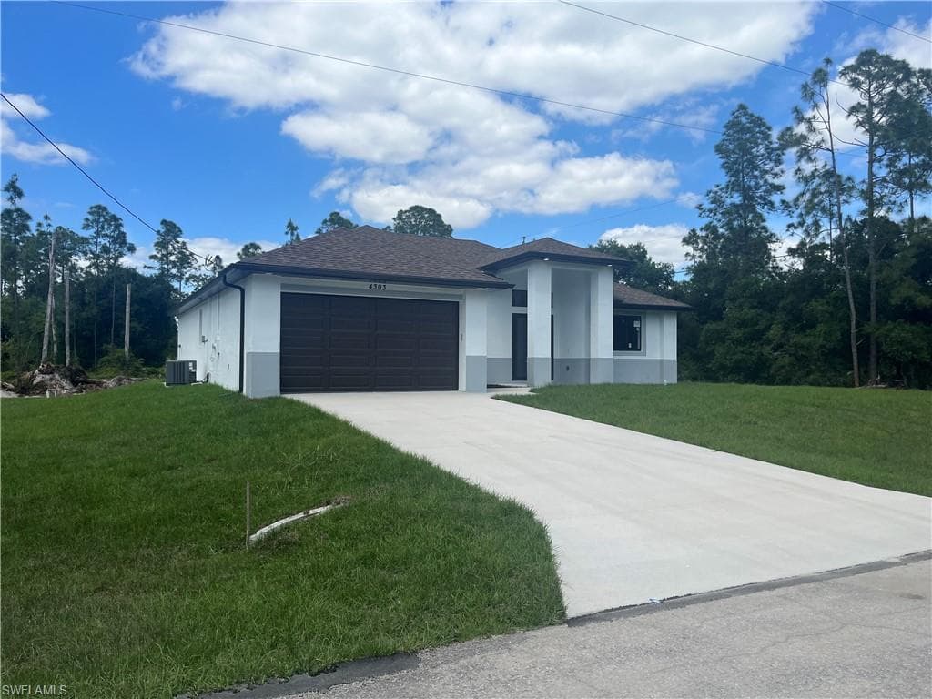 4303 9th ST LEHIGH ACRES, FL 33972