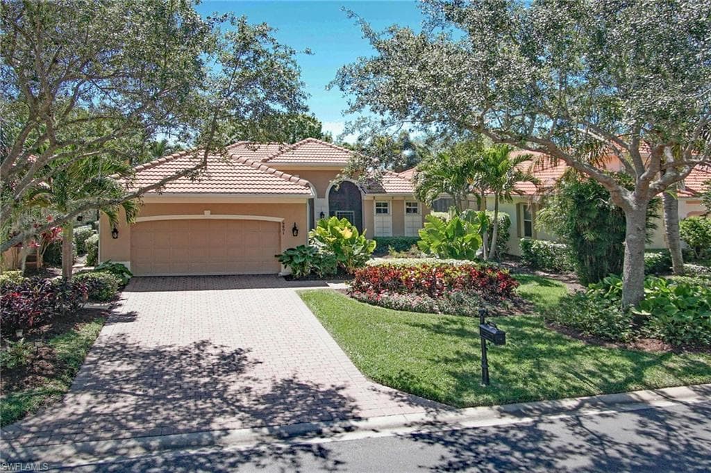 6801 Bent Grass DR NAPLES, FL 34113