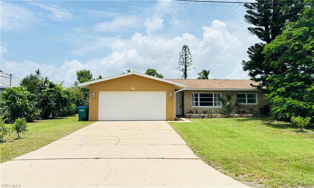 2719 SE 24th CT CAPE CORAL, FL 33904