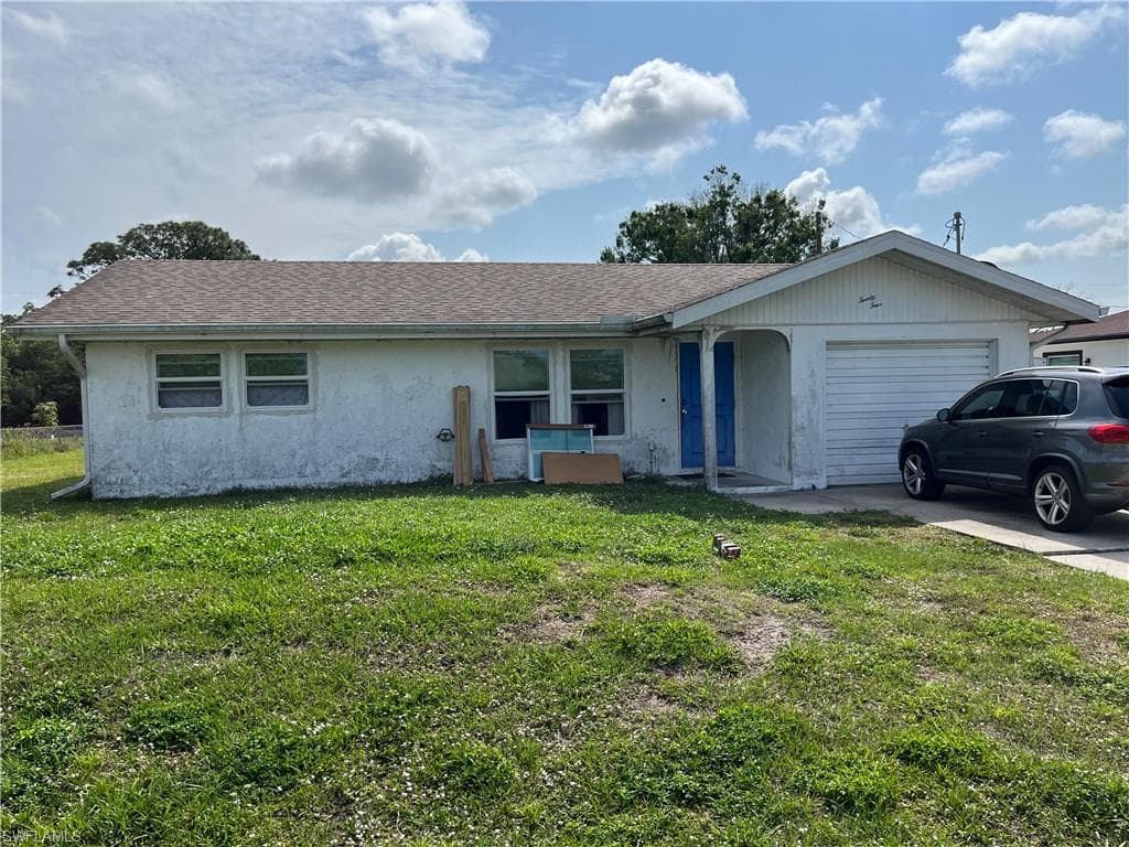 24 Maryland RD LEHIGH ACRES, FL 33936