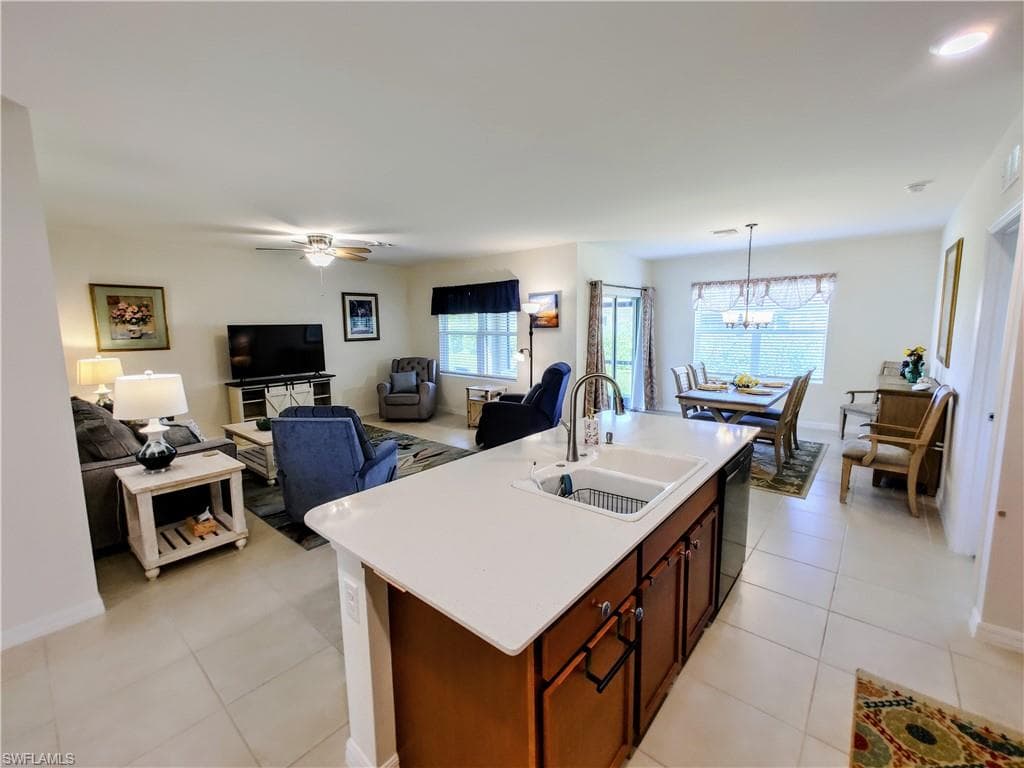 3324 Acapulco CIR CAPE CORAL, FL 33909