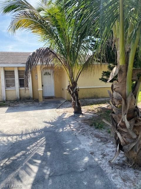 723 Gilbert AVE S LEHIGH ACRES, FL 33973