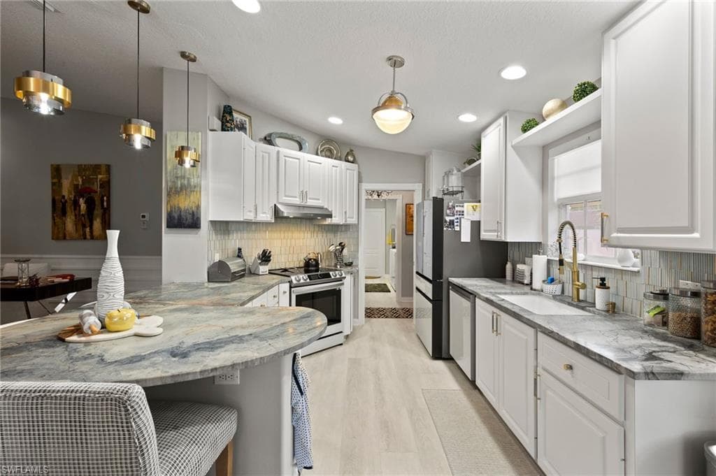 4223 Redonda LN NAPLES, FL 34119