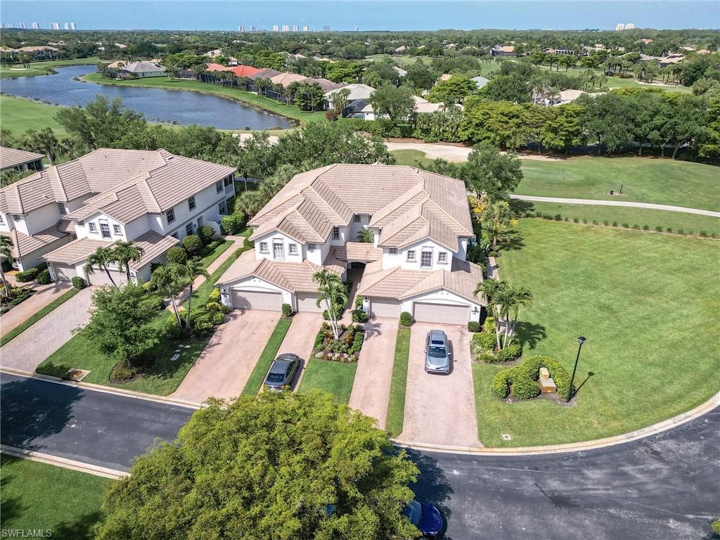 10492 Autumn Breeze DR 101 ESTERO, FL 34135