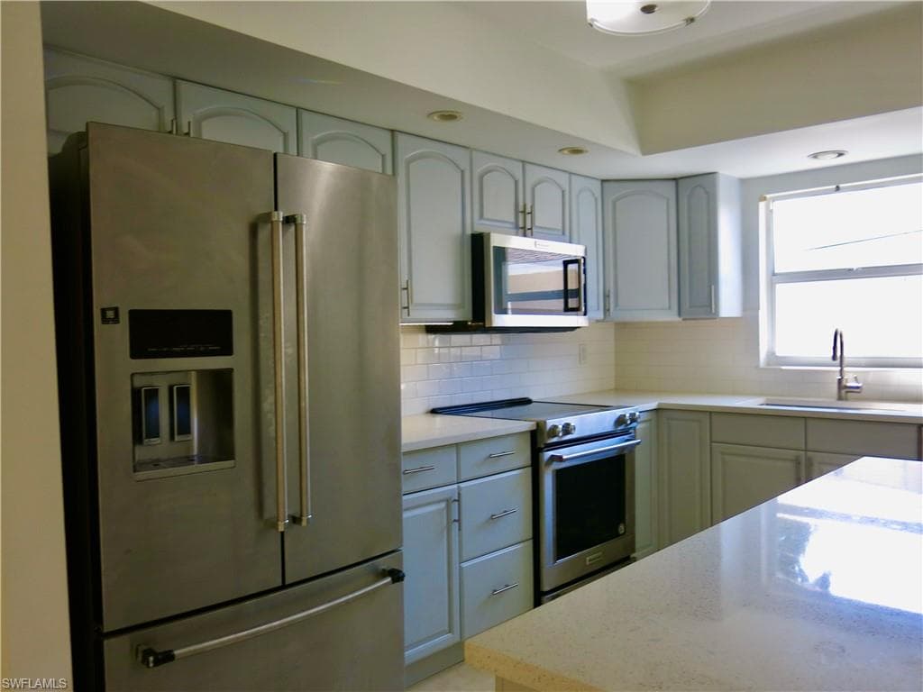 770 109th AVE N NAPLES, FL 34108