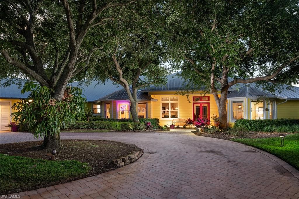 168 North ST NAPLES, FL 34108