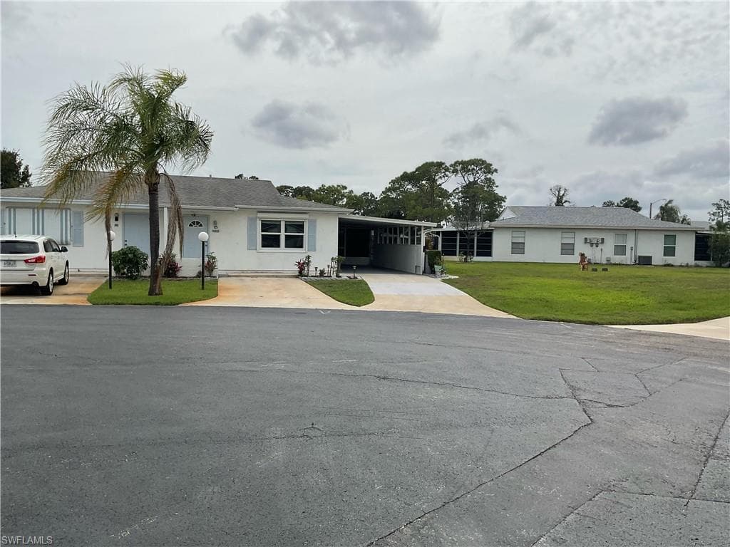 15 Aztec Lily LN LEHIGH ACRES, FL 33936