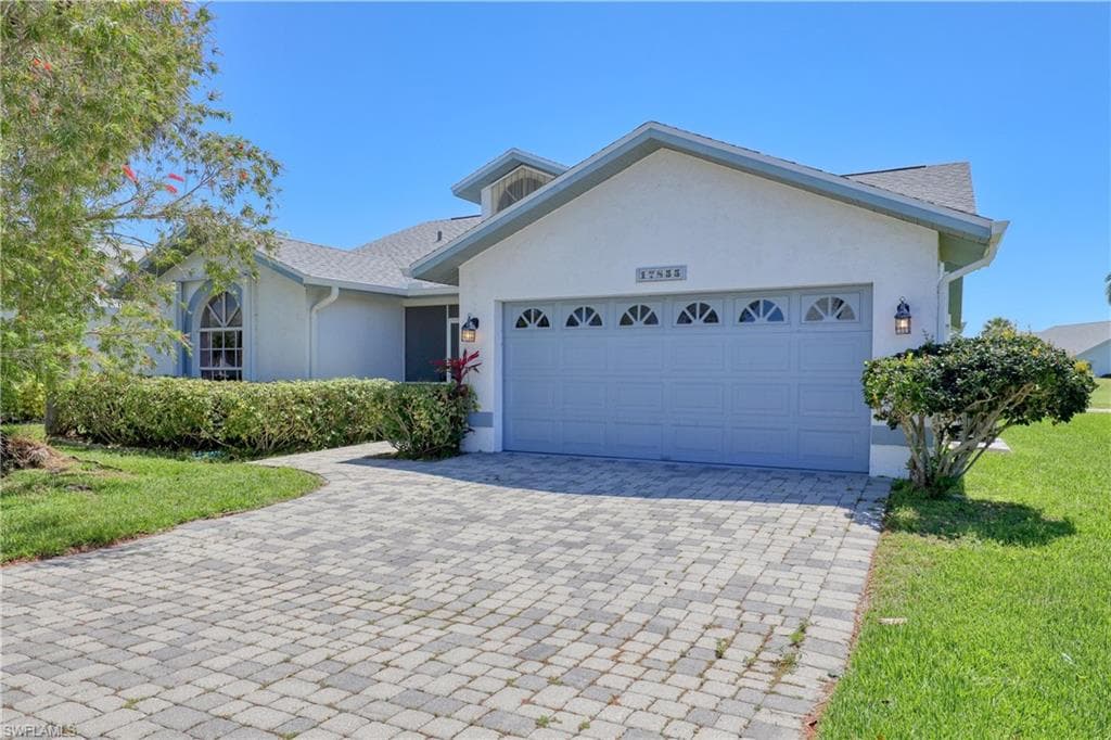 17855 Acacia DR NORTH FORT MYERS, FL 33917