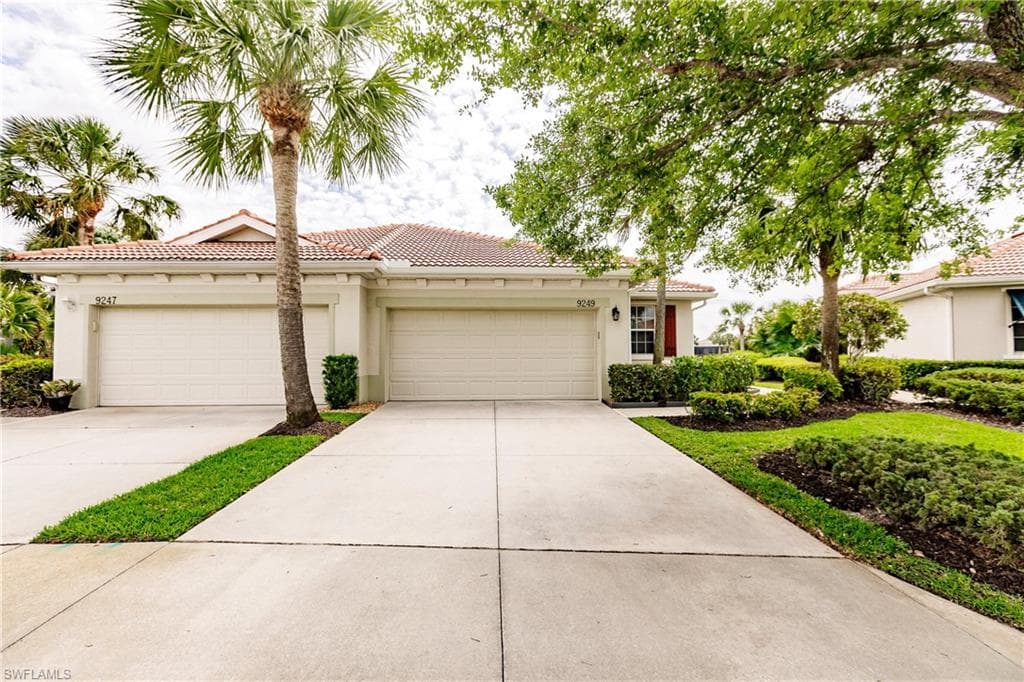 9249 Aviano DR FORT MYERS, FL 33913