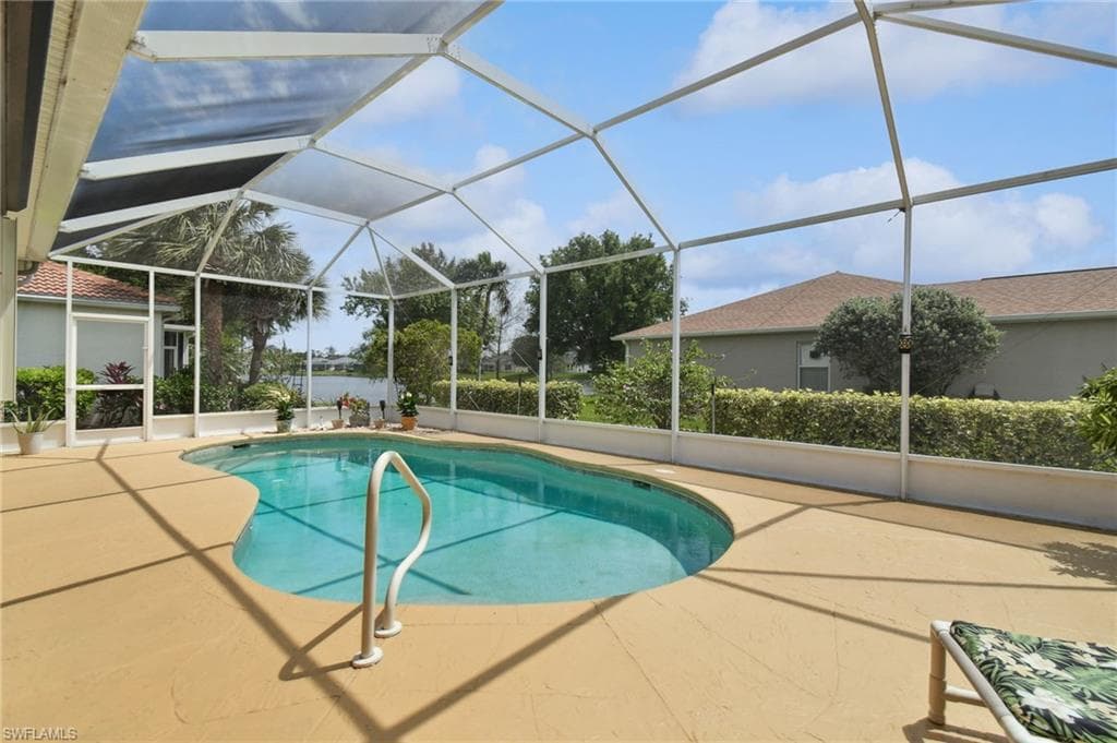 8904 Baytowne LOOP FORT MYERS, FL 33908