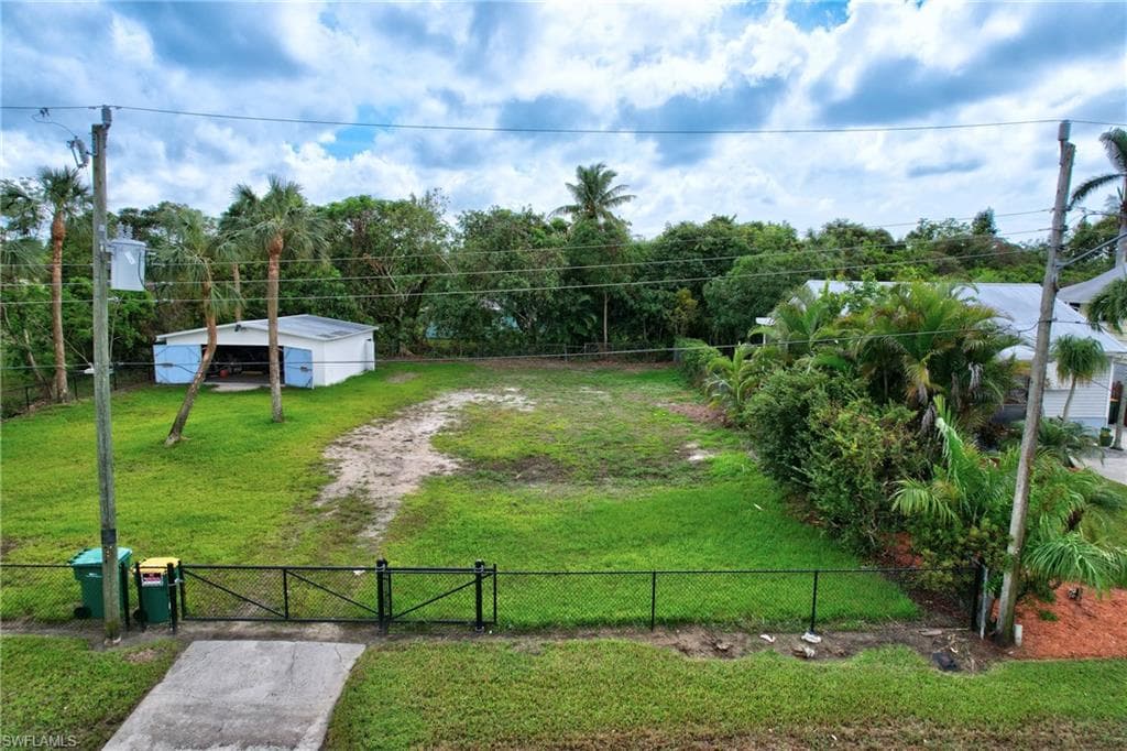 2432/2448 Florida AVE NAPLES, FL 34112