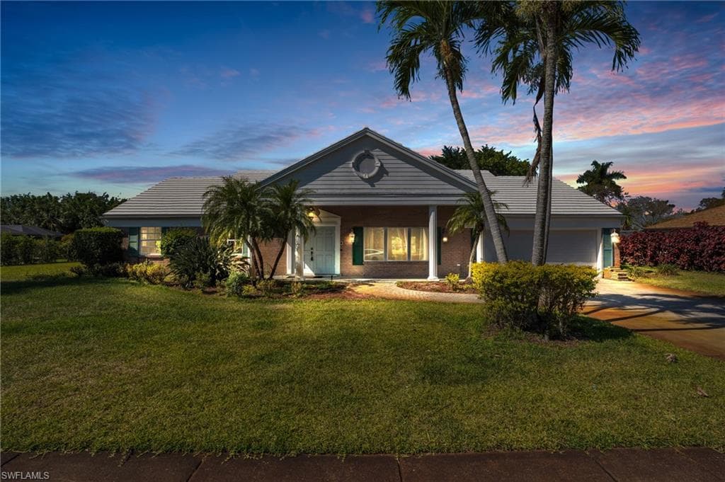 152 Saint Andrews BLVD NAPLES, FL 34113