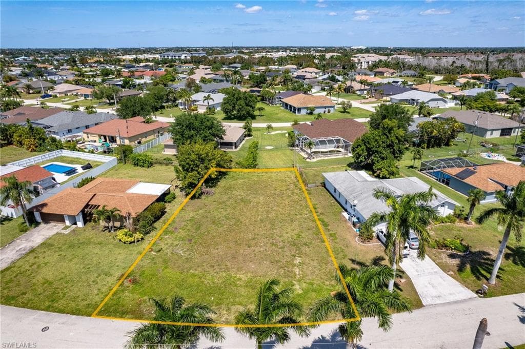 1917 21st ST CAPE CORAL, FL 33990