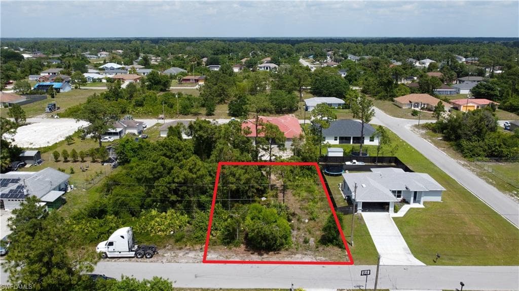 3002 8th ST W LEHIGH ACRES, FL 33971