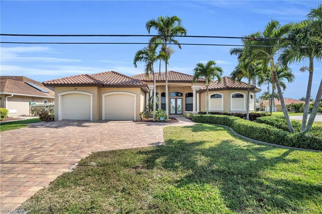 1926 Cape Coral PKWY W CAPE CORAL, FL 33914