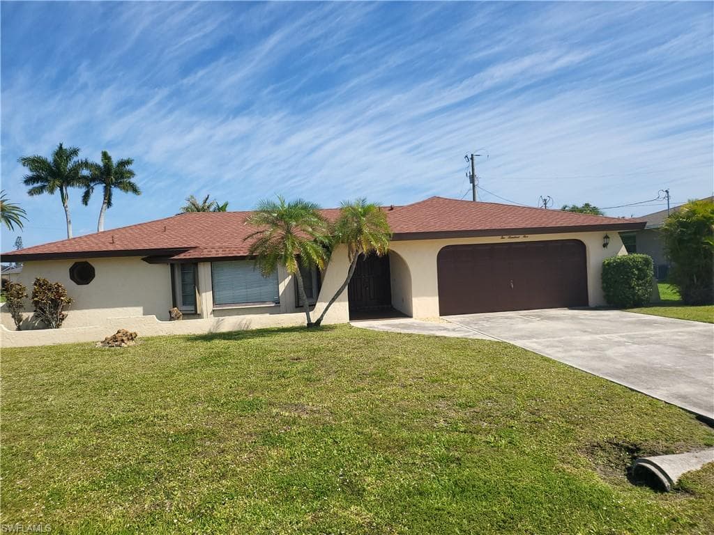 205 SE 45th TER CAPE CORAL, FL 33904