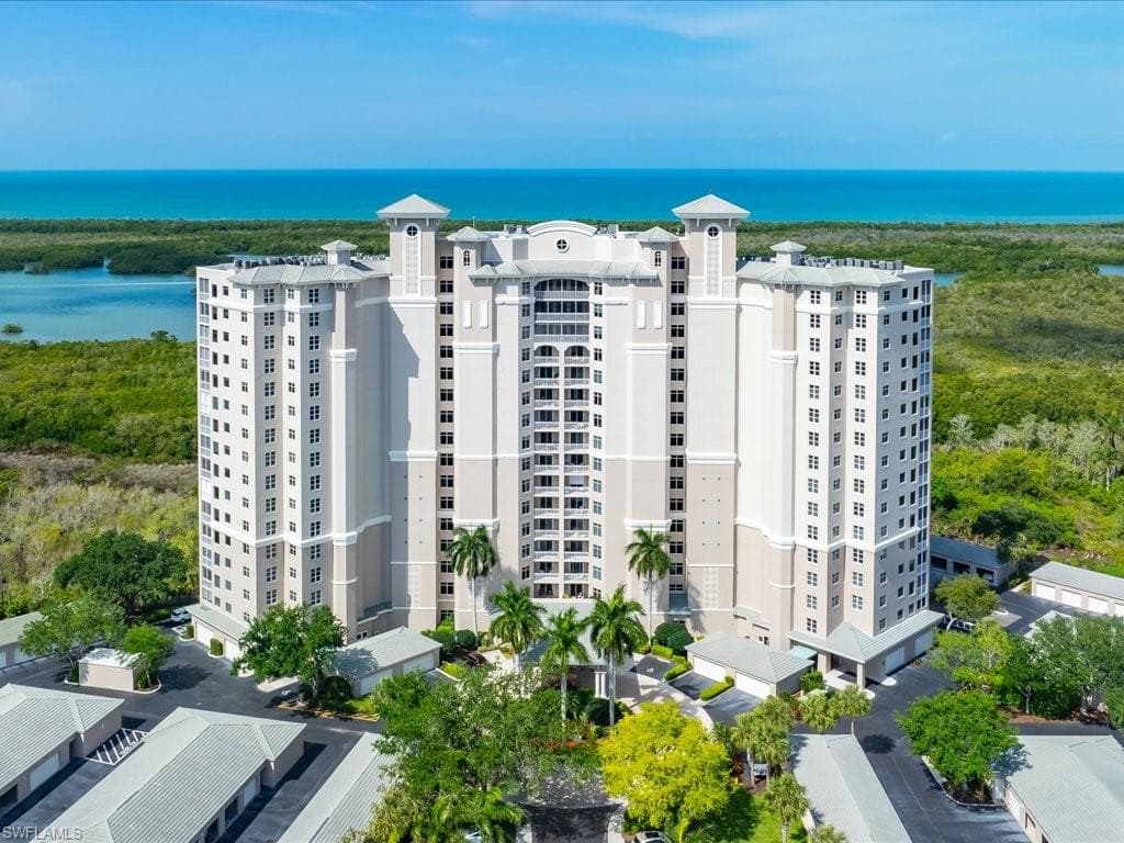 1001 Arbor Lake DR 606 NAPLES, FL 34110