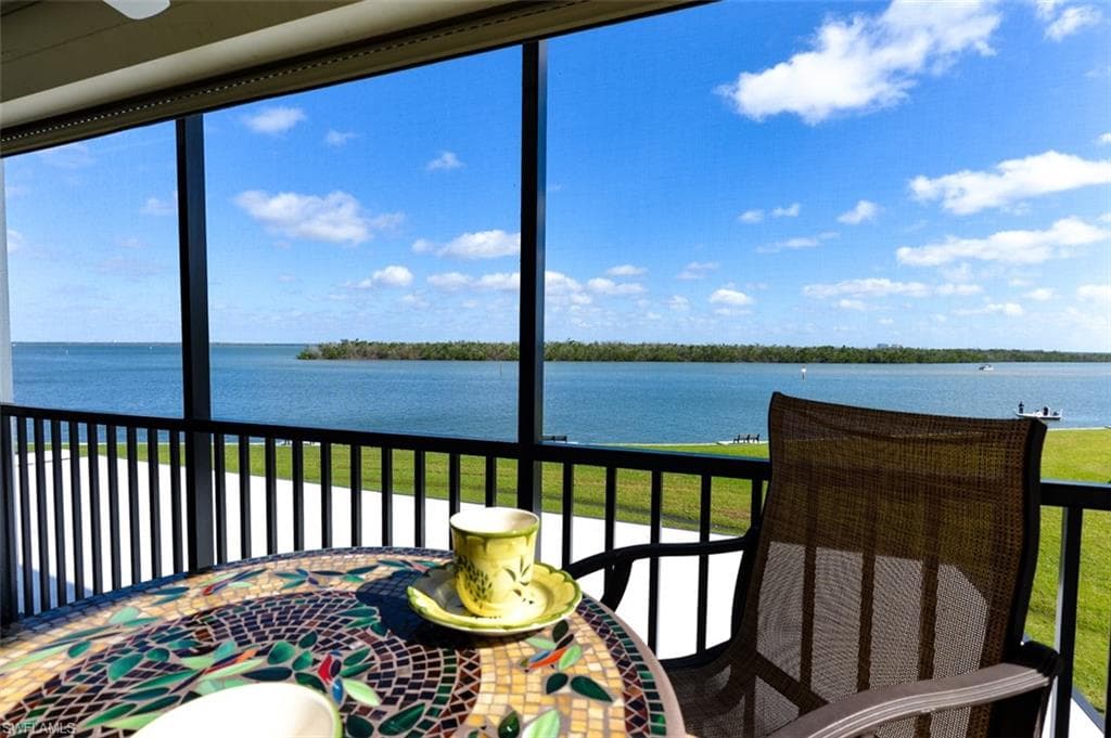4253 Bay Beach LN 2G FORT MYERS BEACH, FL 33931