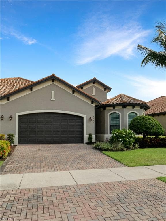 9130 Isla Bella CIR BONITA SPRINGS, FL 34135