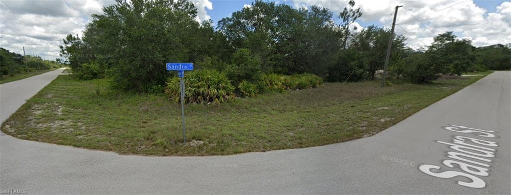 720 Sandra ST LEHIGH ACRES, FL 33972